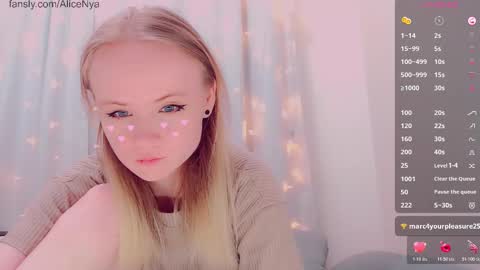 Snapshot of alicenya chatting on 02-12-26, 05:24 Alice online show from 02-12-26, 05:24