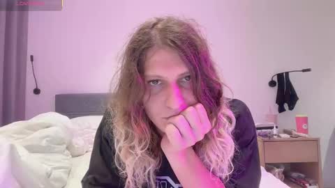 AlicePinkhead online show from 11-20-25, 09:31