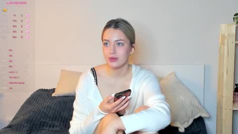 Alice online show from 12-05-25, 02:20