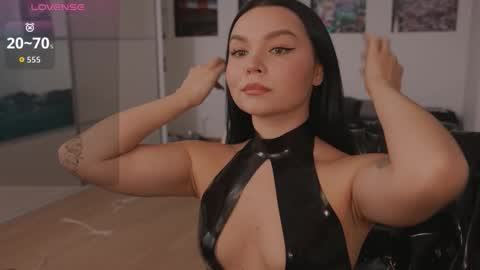 Snapshot of alicesweetlove chatting on 02-05-26, 12:10 Alice online show from 02-05-26, 12:10