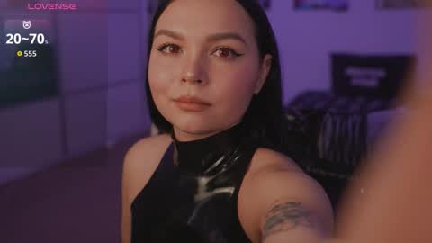 Snapshot of alicesweetlove chatting on 03-04-26, 11:00 Alice online show from 03-04-26, 11:00