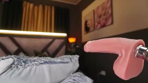 Snapshot of alicetaylor_1 chatting on 03-13-26, 10:05 alicetaylor_1 online show from 03-13-26, 10:05