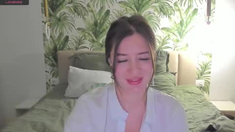 Snapshot of alicetuker chatting on 11-30-25, 05:28 Alice online show from 11-30-25, 05:28