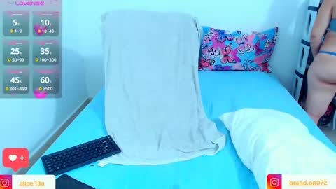 CATALINA Y ANDRES online show from 03-11-25, 11:15