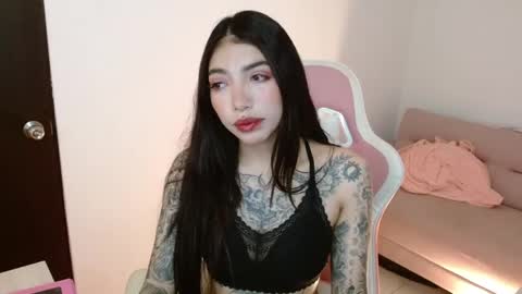 Snapshot of alicia_key_ chatting on 06-02-26, 06:04 ALICIA online show from 06-02-26, 06:04