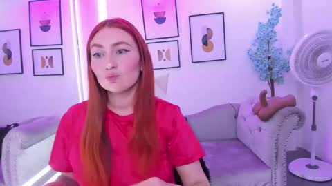 Snapshot of alicia_leclair chatting on 11-26-25, 03:40 alicia online show from 11-26-25, 03:40