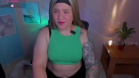 Jennyfer online show from 07-06-26, 08:22