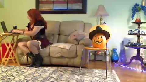 Snapshot of aliciadehart181 chatting on 10-19-25, 07:47 Alicia deHart Help me reach 1000 Followers. Its FREE online show from 10-19-25, 07:47