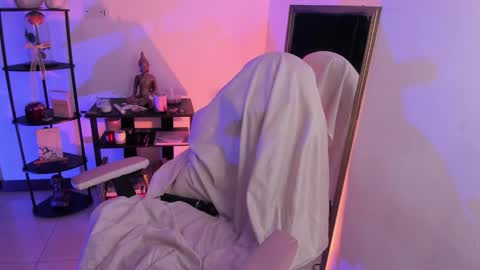 Snapshot of aliciagrace8 chatting on 11-13-25, 09:25 Alicia Grace online show from 11-13-25, 09:25