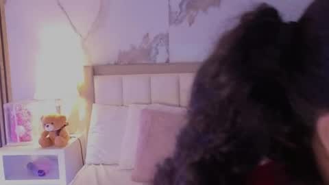 Snapshot of alicialevy chatting on 04-08-26, 11:43 LUNA online show from 04-08-26, 11:43