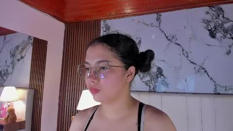 Snapshot of alicialevy chatting on 04-30-26, 11:16 LUNA online show from 04-30-26, 11:16