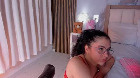 Snapshot of alicialevy chatting on 05-24-26, 10:31 LUNA online show from 05-24-26, 10:31
