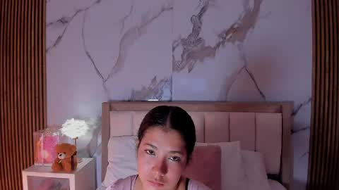 Snapshot of alicialevy chatting on 06-08-26, 10:26 LUNA online show from 06-08-26, 10:26