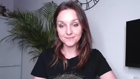 Alicia online show from 02-18-25, 05:21