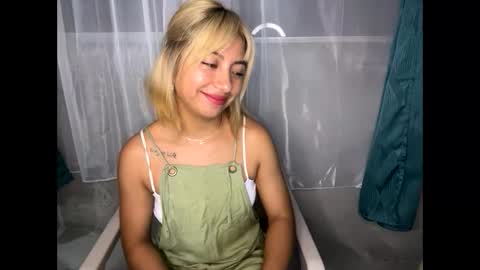 Karla Oconoor online show from 05-20-26, 04:07