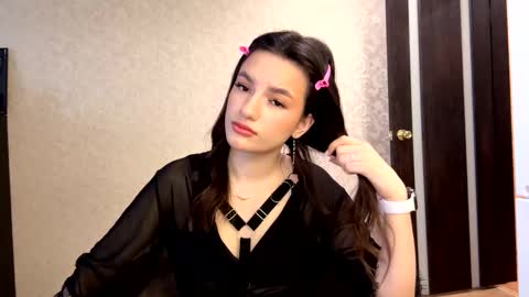 Snapshot of alidagenthner chatting on 03-07-26, 12:02 Niki online show from 03-07-26, 12:02