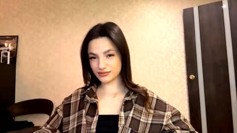 Snapshot of alidagenthner chatting on 03-15-26, 02:23 Niki online show from 03-15-26, 02:23