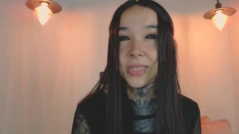 Snapshot of alien_eyes09 chatting on 05-12-26, 01:47 online show from 05-12-26, 01:47