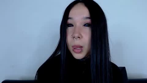 Snapshot of alien_eyes09 chatting on 06-12-26, 01:37 online show from 06-12-26, 01:37