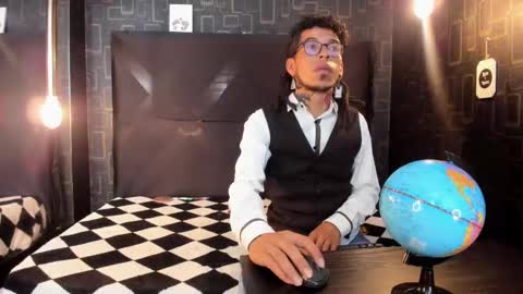 Snapshot of alien_high chatting on 10-04-25, 03:10 AlienHigh FlashNigga online show from 10-04-25, 03:10