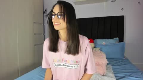 Aiko  Independent Model  online show from 06-14-26, 10:23