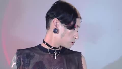 Snapshot of alienexxx chatting on 12-11-24, 03:56 online show from 12-11-24, 03:56