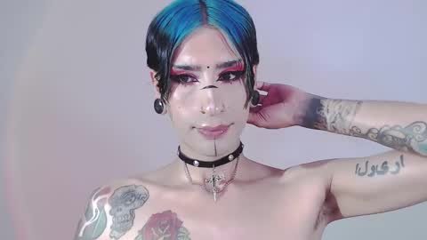 Snapshot of alienexxx chatting on 02-02-25, 04:15 online show from 02-02-25, 04:15