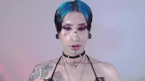 Snapshot of alienexxx chatting on 02-24-25, 05:00 online show from 02-24-25, 05:00