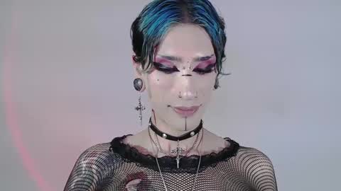 Snapshot of alienexxx chatting on 03-04-25, 05:11 online show from 03-04-25, 05:11