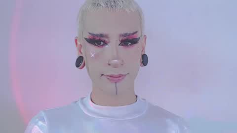 Snapshot of alienexxx chatting on 02-02-26, 02:32 online show from 02-02-26, 02:32