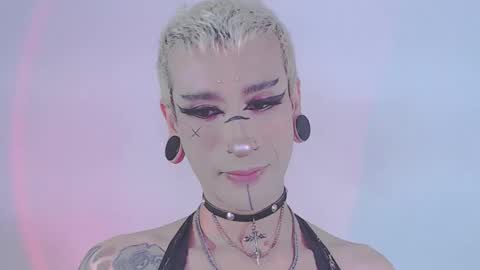 Snapshot of alienexxx chatting on 02-23-26, 01:25 online show from 02-23-26, 01:25