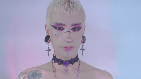     online show from 03-10-26, 07:41