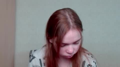 Snapshot of aliiice_stone chatting on 11-14-25, 10:25 Alice online show from 11-14-25, 10:25