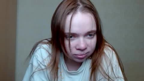 Snapshot of aliiice_stone chatting on 11-19-25, 04:40 Alice online show from 11-19-25, 04:40