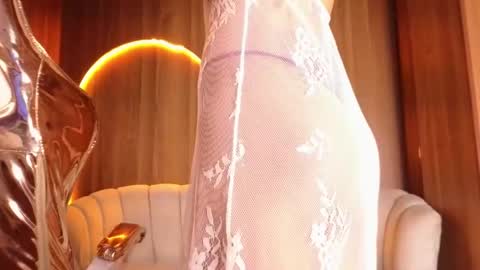 Snapshot of alina_b_ chatting on 05-08-26, 08:14 alina_b_ online show from 05-08-26, 08:14