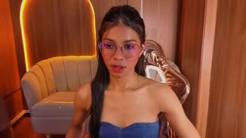 Snapshot of alina_b_ chatting on 05-15-26, 08:16 alina_b_ online show from 05-15-26, 08:16