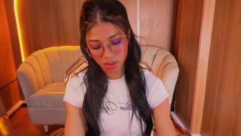 Snapshot of alina_b_ chatting on 05-26-26, 08:05 alina_b_ online show from 05-26-26, 08:05