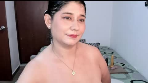 alinabozz1 online show from 07-10-26, 04:17