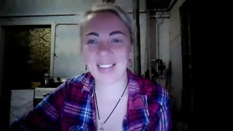 Alina online show from 04-15-26, 05:14