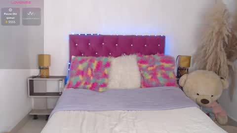 lili online show from 09-29-25, 07:46