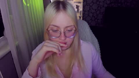 alinaocean online show from 05-24-26, 04:01