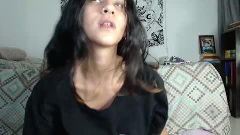 Snapshot of alinawoolf_ chatting on 12-28-24, 02:33  Ali  online show from 12-28-24, 02:33