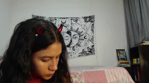 Snapshot of alinawoolf_ chatting on 01-11-25, 02:41  Ali  online show from 01-11-25, 02:41