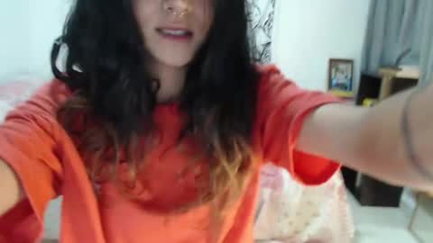 Snapshot of alinawoolf_ chatting on 01-11-25, 05:41  Ali  online show from 01-11-25, 05:41