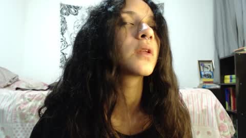 Snapshot of alinawoolf_ chatting on 01-28-25, 05:00  Ali  online show from 01-28-25, 05:00