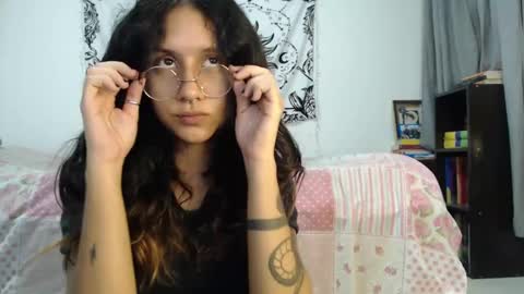 Snapshot of alinawoolf_ chatting on 01-31-25, 03:41  Ali  online show from 01-31-25, 03:41