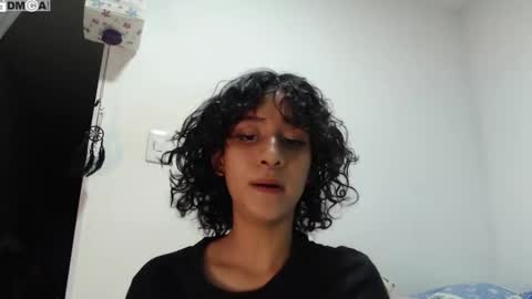 Snapshot of alinawoolf_ chatting on 09-16-25, 04:35  Ali  online show from 09-16-25, 04:35