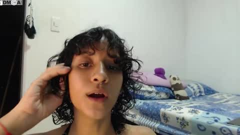 Snapshot of alinawoolf_ chatting on 09-17-25, 01:18  Ali  online show from 09-17-25, 01:18