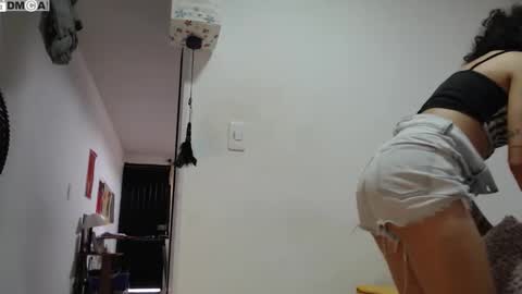 Snapshot of alinawoolf_ chatting on 11-28-25, 04:42 Ali online show from 11-28-25, 04:42