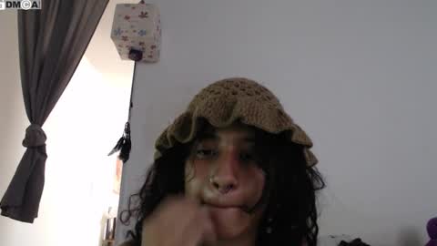 Snapshot of alinawoolf_ chatting on 02-28-26, 02:40 Ali online show from 02-28-26, 02:40